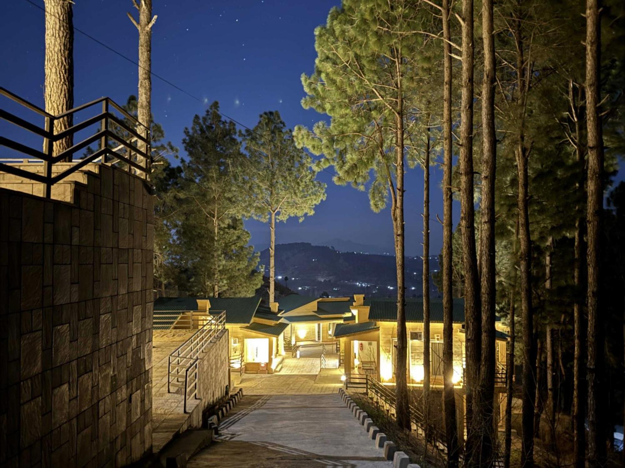 Hidden Hills Hotel & Resort Mansehra 外观 照片