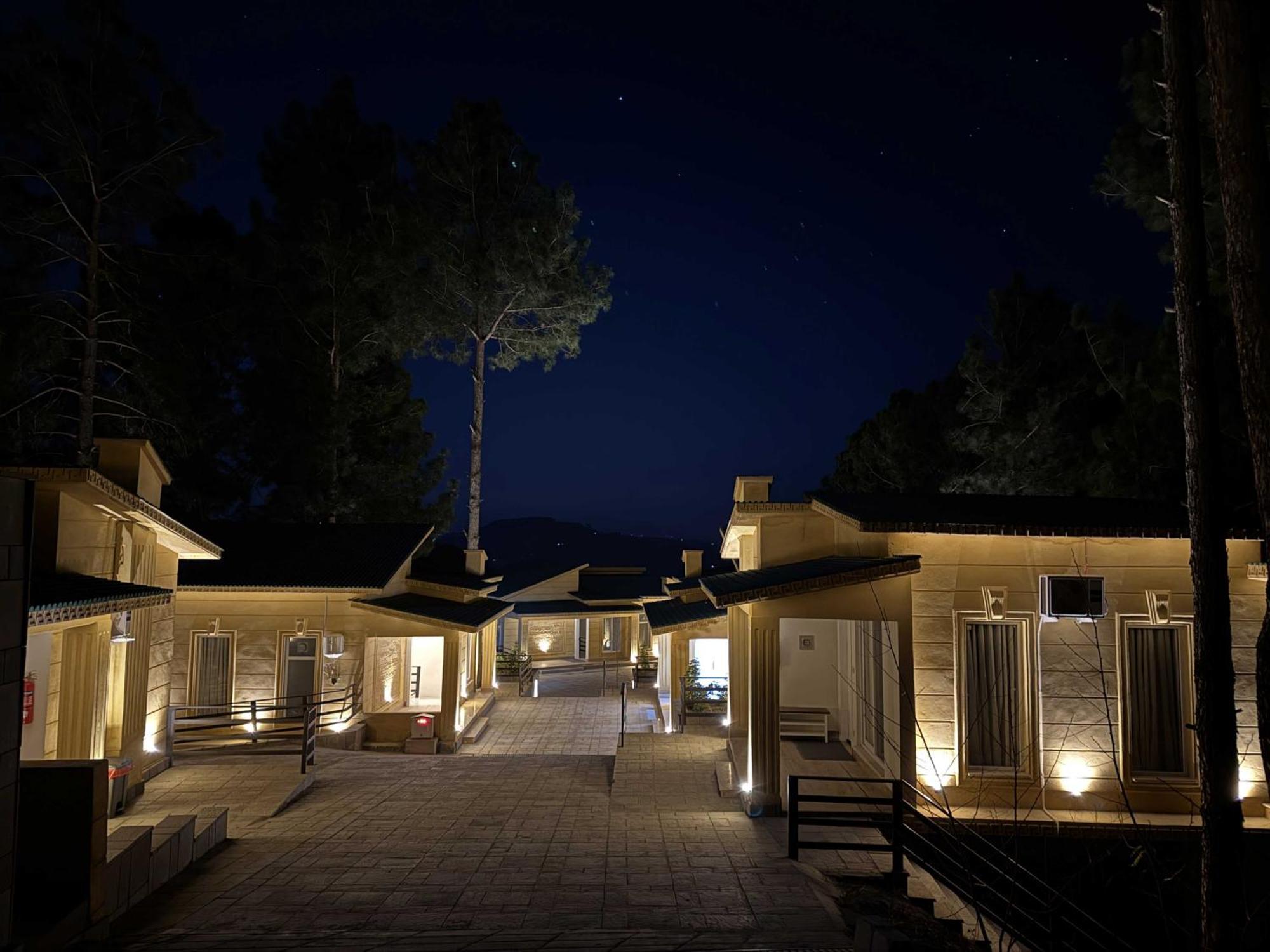 Hidden Hills Hotel & Resort Mansehra 外观 照片