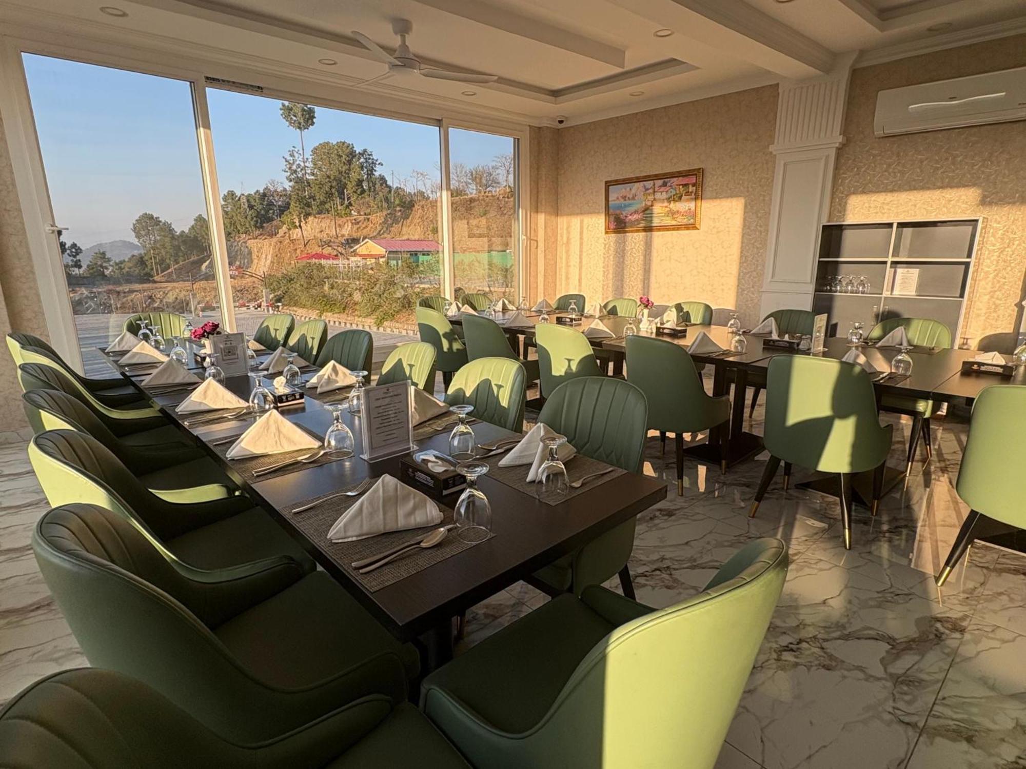 Hidden Hills Hotel & Resort Mansehra 外观 照片
