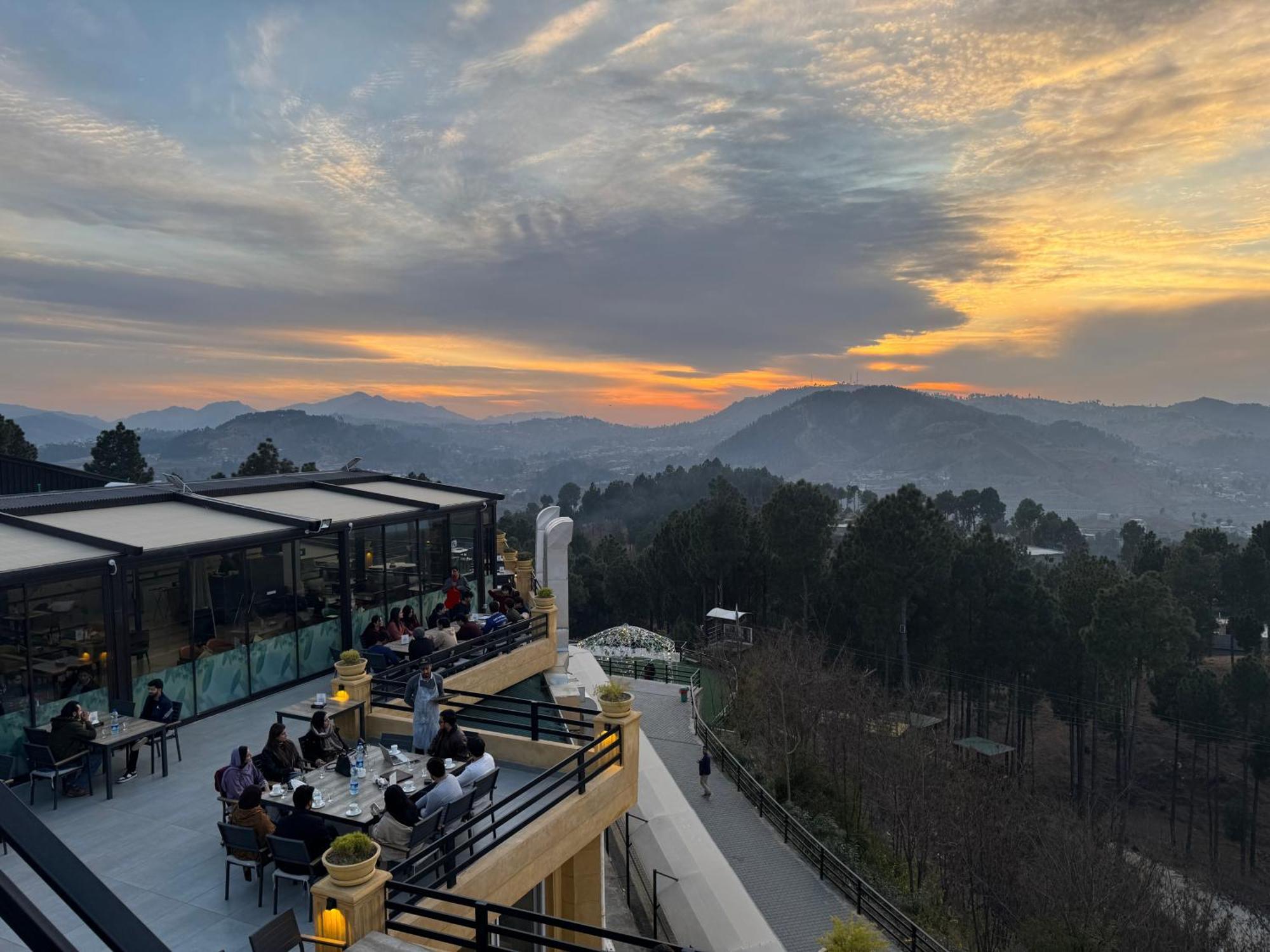 Hidden Hills Hotel & Resort Mansehra 外观 照片