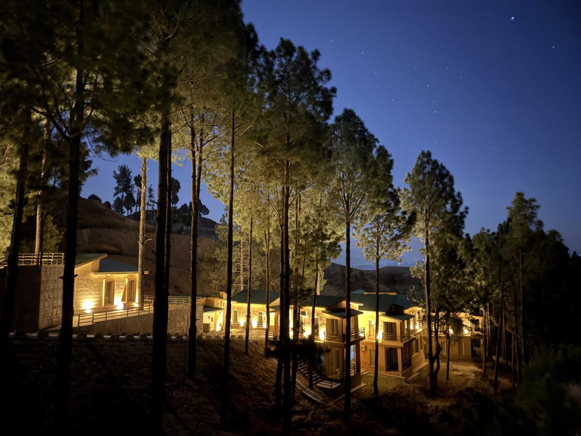 Hidden Hills Hotel & Resort Mansehra 外观 照片