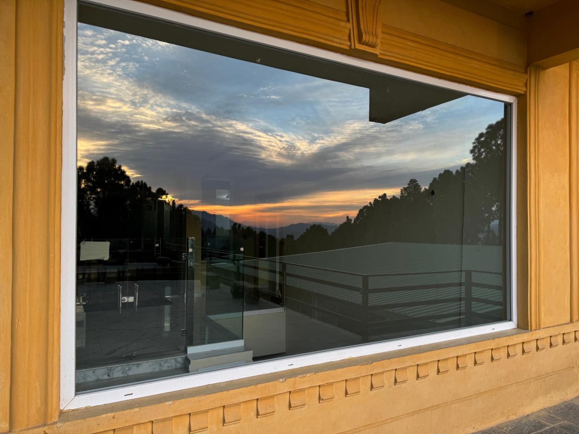 Hidden Hills Hotel & Resort Mansehra 外观 照片